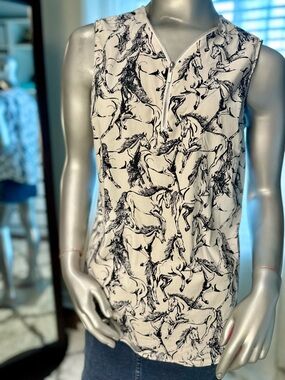 Tahari Sleeveless Horse Print Zip Front Blouse Top Medium Black Ivory Cotton